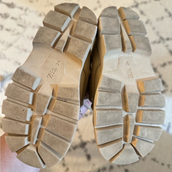 Zara kids boots Euro size 24 - Picture 4 of 4